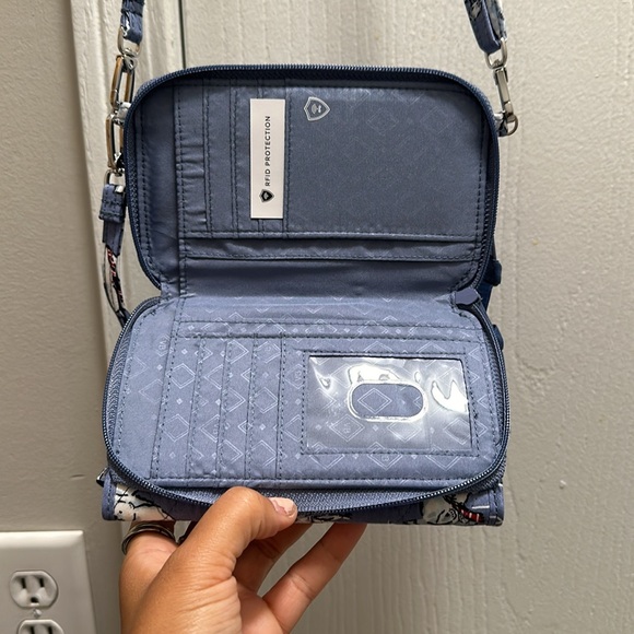 Vera Bradley RFID All In One Crossbody- Berry Merry - Picture 3 of 6